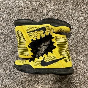 Kobe 10 high “Opening Night”